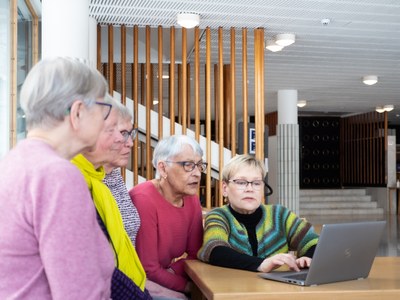 Ikääntyvien yliopiston syksyn 2025 ohjelma on julkaistu ja ilmoittautuminen on auki!
