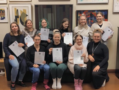 Lämpimästi onnea uunituoreet lasten ja nuorten tunnetaito-ohjaajat!